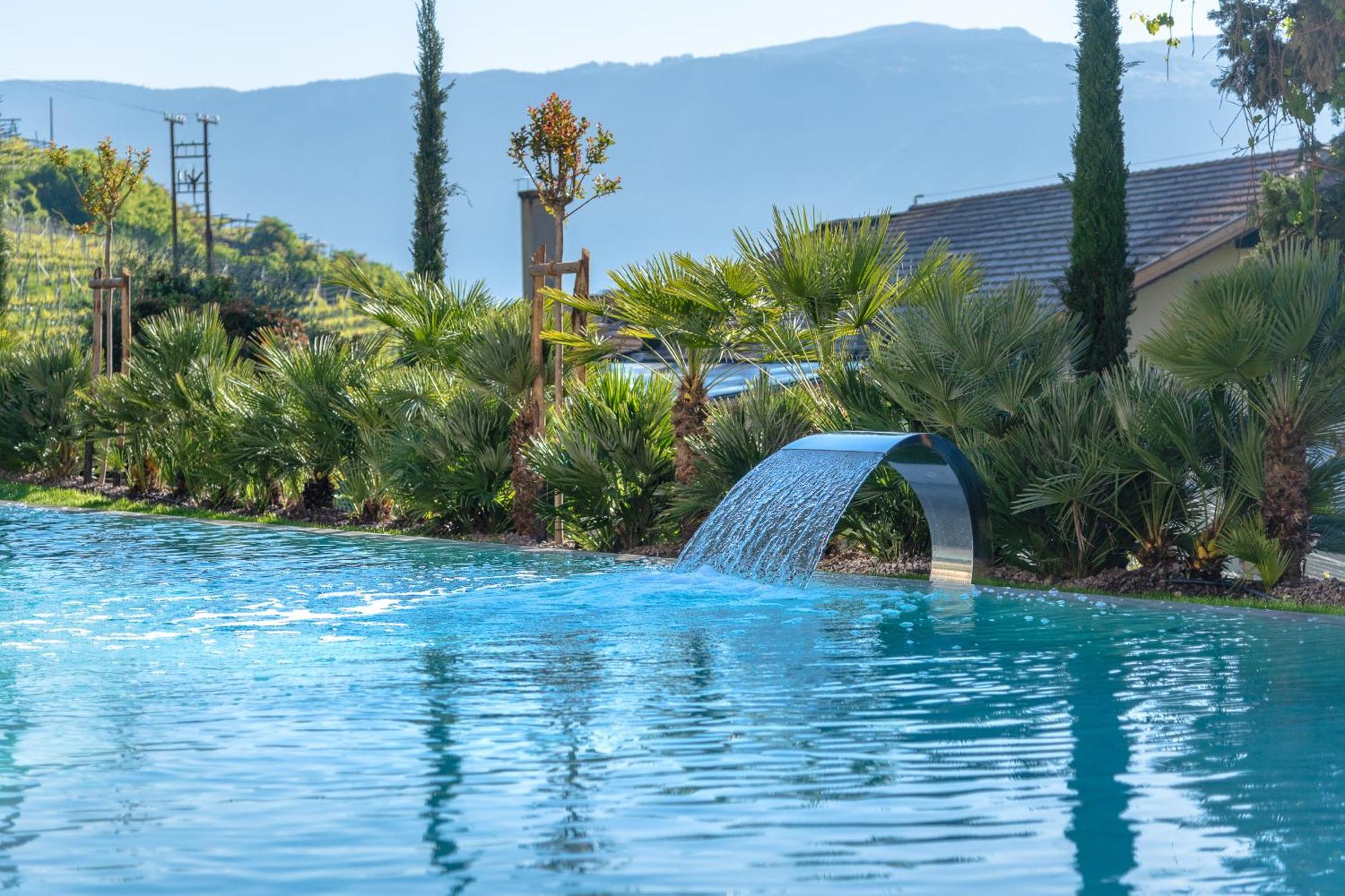 Hotel Goldene Traube Termeno Ngoại thất bức ảnh