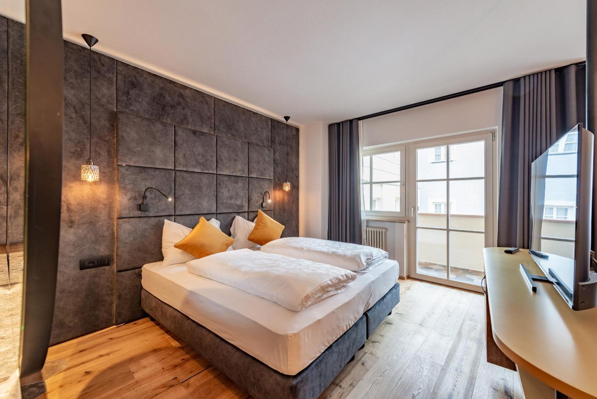 Hotel Goldene Traube Termeno Ngoại thất bức ảnh